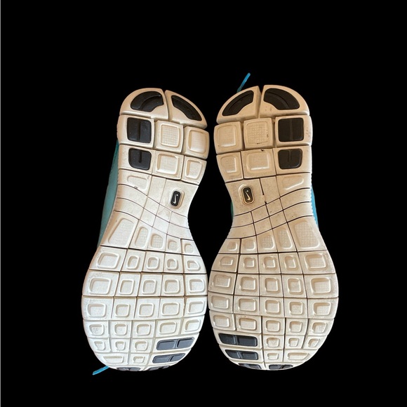 NIKE free flyknit 5.0 Size 8.5 women’s - Picture 3 of 4